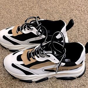 New Steve Madden Possession Sneakers